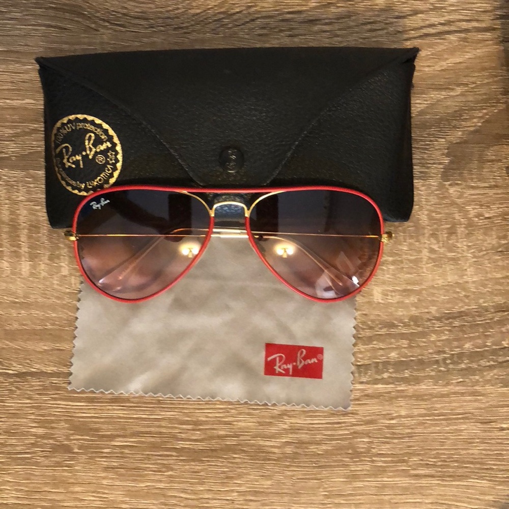 Red Rayban Limited edition Aviators RB3025
